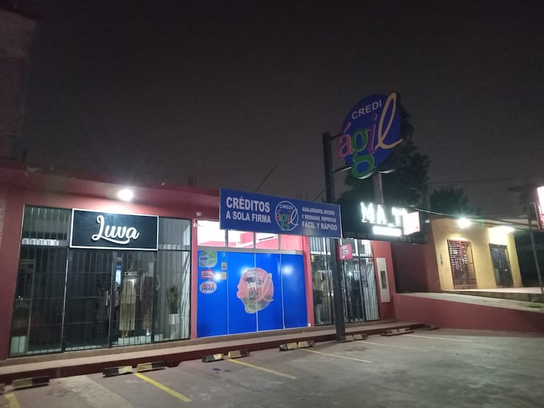 Asalto armado en financiera de Luque