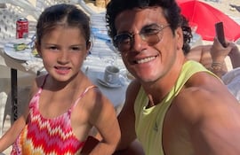 Nelson Haedo Valdez y la dulce Leonie en las playas de Palma de Mallorca.