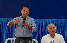 Senadores liberales presentaron denuncia penal contra Hugo Fleitas y Miguel Abdón Saguier, en respuesta al pedido de expulsión del Partido Liberal.