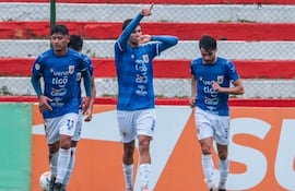 Tobías Rolón festeja su gol, el primero de Humaitá de Roque Alonso, que le ganó por 3-0 al General Caballero de Zeballos Cue, por la primera fase de la Copa Paraguay 2026.