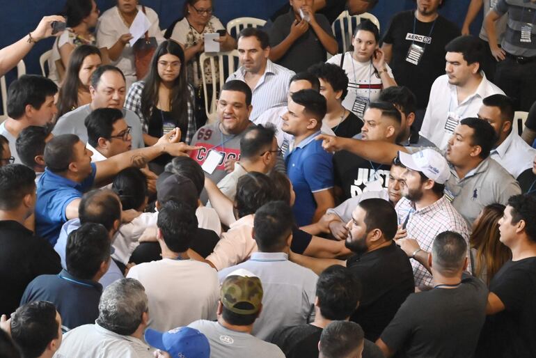 Convención extraordinaria del Partido Liberal Radical Auténtico (PLRA).