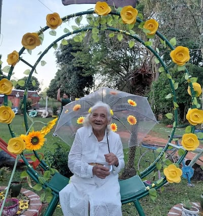 Doña María Justina celebra sus 93 años con una hermosa sesión de fotos.