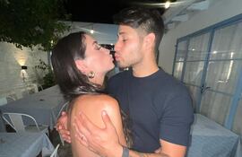 ¡Muy enamorados! Stephi Ríos y Tito Torres.