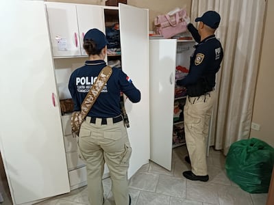 La Policía Nacional realizó una serie de procedimientos en la casa de la madre de la víctima, una pequeña de siete años.