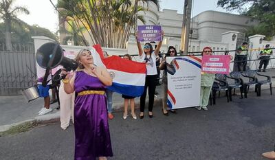 Grupo de manifestantes custodia la sede del Consejo de la Magistratura (CM).