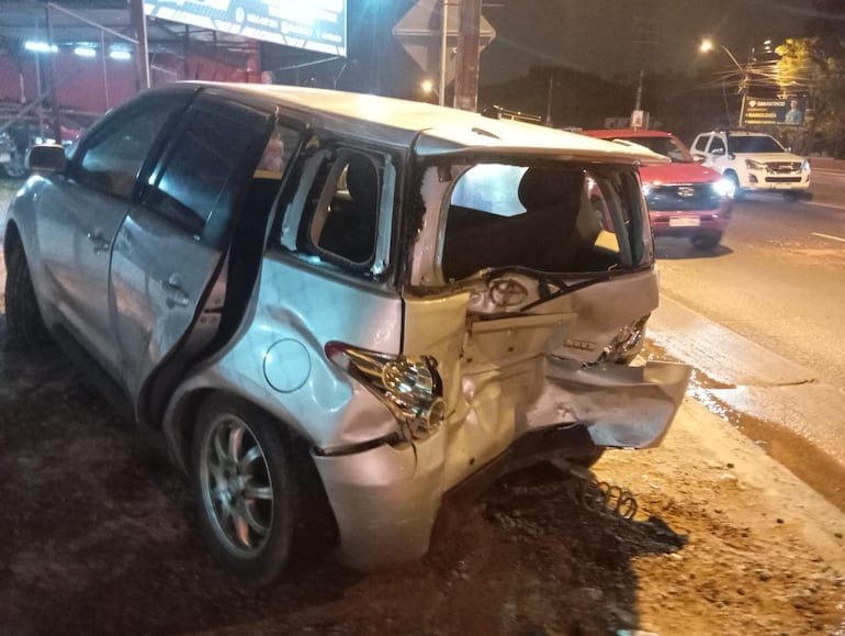 Cuatro vehículos se vieron involucrados en un accidente de tránsito registrado sobre la ruta PY01, en Ñemby