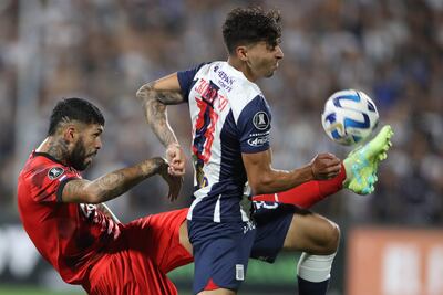 Franco Zanelatto (d), de origen paraguayo, fue llamado a la selección de Perú