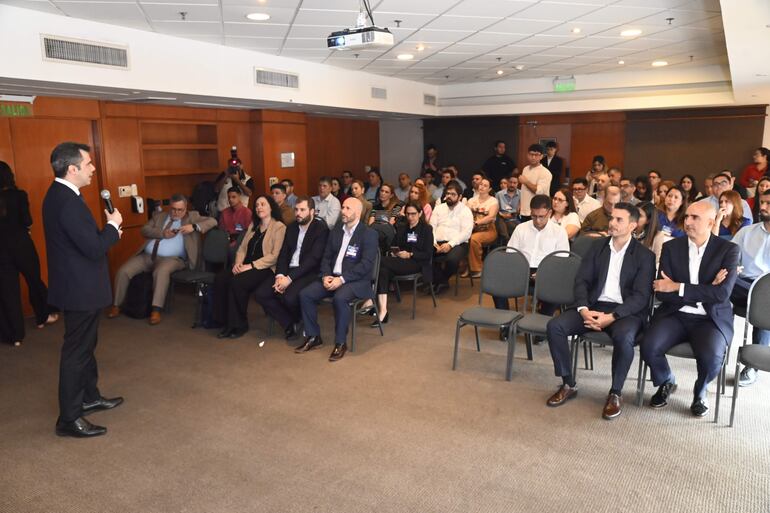 José Cantero, expresidente del BCP, disertó en el Primer Encuentro Regional de cobranza, consumo y crédito.  

