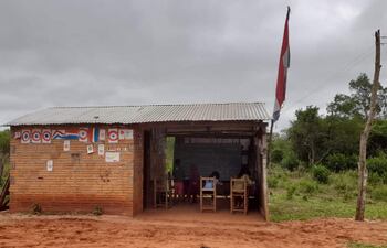 La Escuela Básica Nº 8.066 La Paloma funciona en un almacén comunitario.