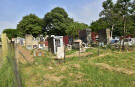 Cementerio del Este en pésimo estado.