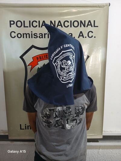Policía detiene en Limpio a hombre buscado por exposición a peligro en tránsito.