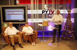 El ministro de Educación, Luis Ramírez y sus viceministros, David Velázquez y Peggy Martínez.