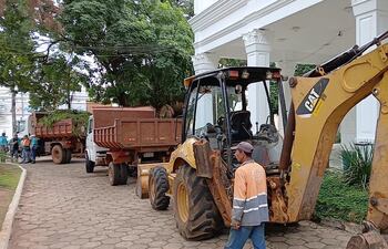 Trabajos viales y de limpieza debieron ser suspendidos por falta de combustible.