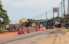 Obras en zona de Luque ejecutadas por vialeras a cargo del MOPC.