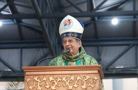 Monseñor Ricardo Valenzuela lamenta que hayan "lobos vestidos de cordero" en el poder.