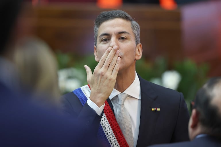 "Mucha gente muere por ser pobre", alertan médicos tras el informe de gestión de Peña - Nacionales