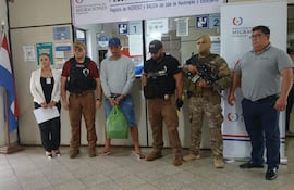 Aldair Ovelar, supuesto miembro del Comando Vermelho, expulsado de nuestro país.