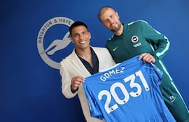 Diego Gómez renovó con Brighton por cinco temporadas.