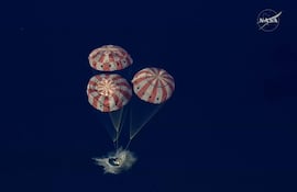 Astronautas de Artemis II amerizaron en océano Pacífico