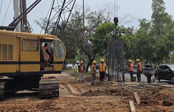 Parte de la construcción del viaducto en la ruta D025, que se está construyendo dentro del contrato de duplicación de Tape Tuja.
