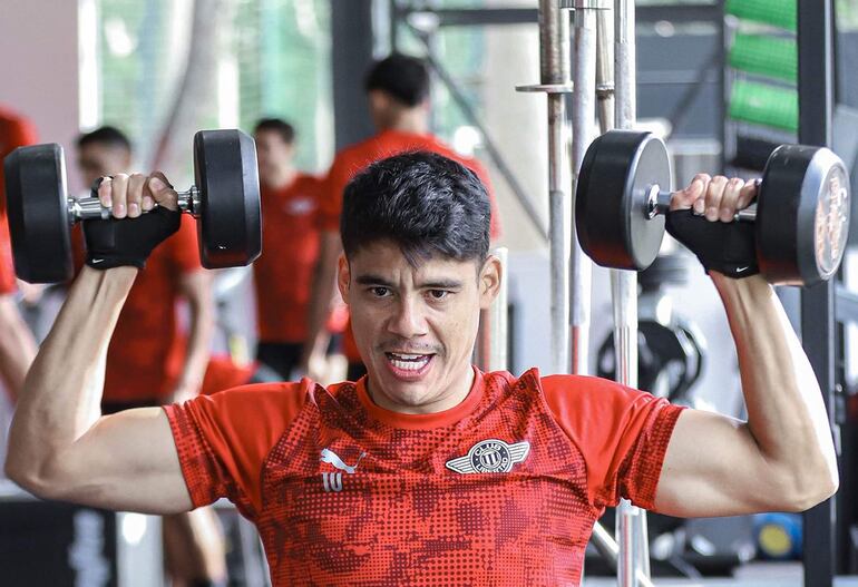 Lorenzo Antonio Melgarejo (35 años), experimentado atacante liberteño, no podrá jugar contra Cerro Porteño por suspensión.