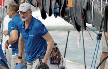 Felipe VI ha embarcado este martes en el Aifos para participar en la primera regata de la 43 Copa del Rey Mapfre de vela en aguas de la bahía de Palma.