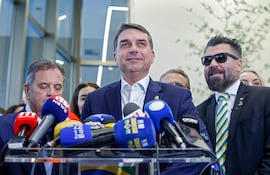 El senador Flávio Bolsonaro, principal candidato de la oposición en las elecciones presidenciales de octubre en Brasil. Es hijo del expresidente Jair Bolsonaro, quien cumple condena por golpismo.