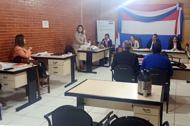 El juicio oral por el crimen del colegiante Óscar Efraín Estigarribia Páez terminó hoy en Filadelfia.