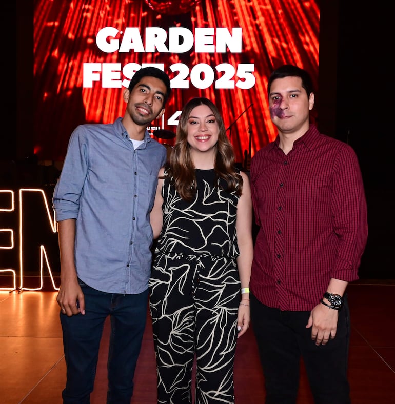 Arnaldo Arias, Belén González y Rody Martínez. 