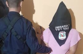 Detienen a una mujer en Yby Yaú por supuestamente asesinar a su pareja.