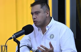 Miguel Prieto, ex intendente de Ciudad del Este.
Miguel Prieto es entrevistado por Marcos Caceres y Edgardo Romero, conductores del programa No tiene nombre de Abc Cardina