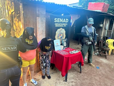 Dos mujeres lideraban el foco venta de drogas en Hernandarias.