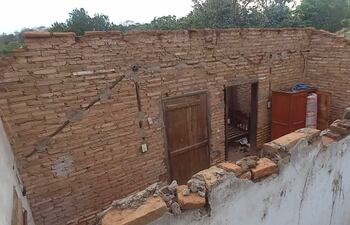 Viviendas destechadas y daños materiales dejó el temporal que azotó San Miguel, Misiones, en la madrugada del lunes.