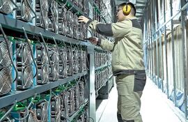 El uso indebido de estas criptomonedas puede influir sobre otros activos virtuales, que ocupan un producto de la globalización del sistema financiero y de los avances tecnológicos.