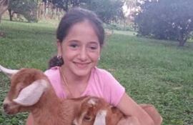 Mia espera desde hace 5 años poder operarse para mejorar su calidad de vida.