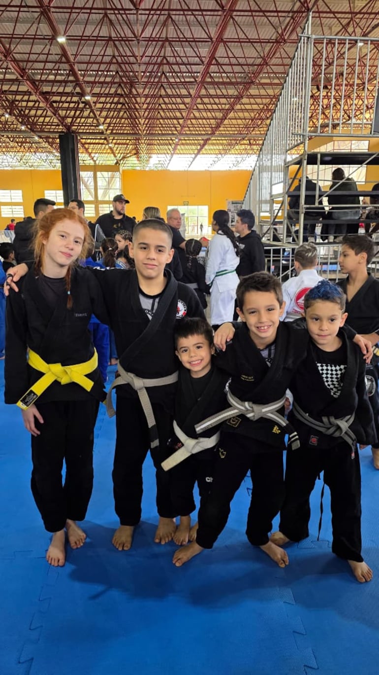 Paraguayan children shine at Foz Open jiu-jitsu tournament