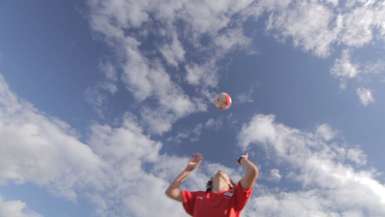 Otra escena de la película "Hoy partido a las 3".