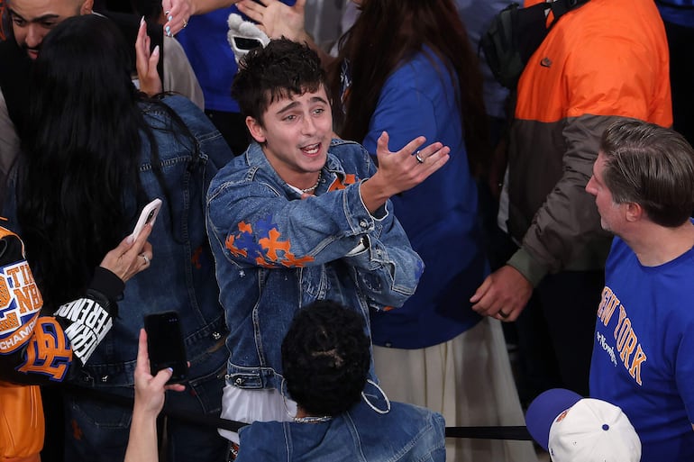 Timothée Chalamet reacciona tras el cuarto partido de las Finales de la NBA de 2026 entre los San Antonio Spurs y los New York Knicks en el Madison Square Garden. (Dustin Satloff/Getty Images/AFP)
