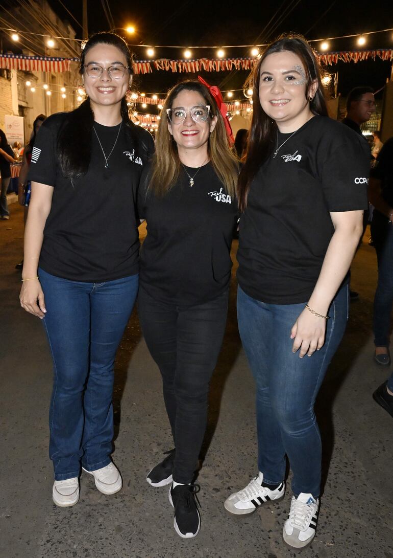 Patricia Dávalos, Verónica Fleita y Cynthia Bobadilla.