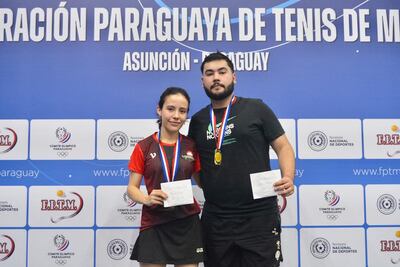 Los mesatenistas Valeria Zelada y David León se alzaron la octava edición del Abierto de Asunción.