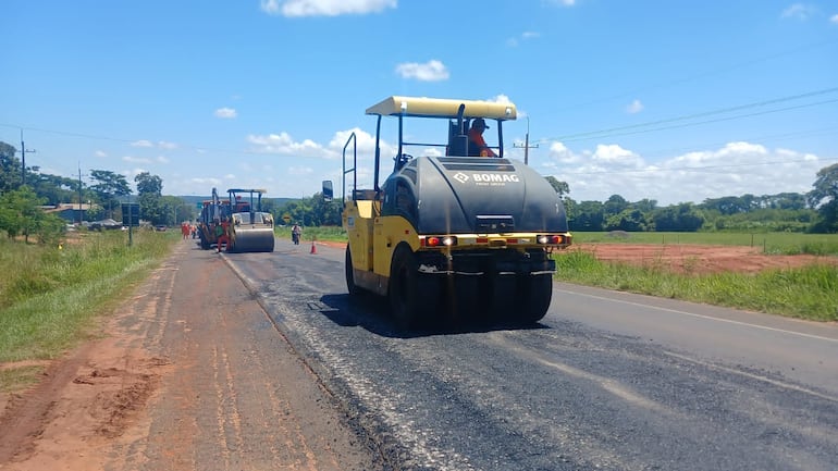 Tras la presión ciudadana generada por numerosos accidentes fatales en la Ruta PY08, comenzaron de manera incipiente los trabajos