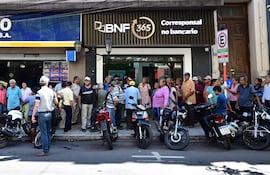 Más de 343.000 personas en todo el país estarán habilitadas hoy a cobrar la pensión.