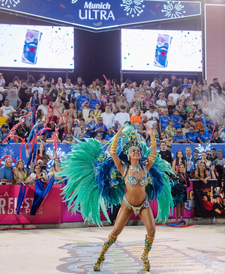 El carnaval encarnaceno invita a disfrutar de la música, el baile y la frescura extrema de Munich Ultra.