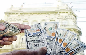 Tras la contratación de este seguro, los dólares efectivos podrán ser resguardados en la banca matriz.