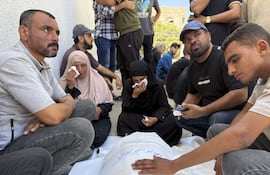 Israel mata a siete palestinos en un bombardeo contra una cafetería en la ciudad de Gaza