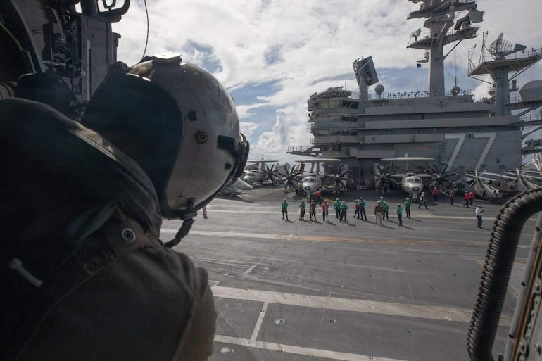  Imagen del portaaviones USS George H.W. Bush (CVN 77) difundida por el Comando Central de EE.UU.