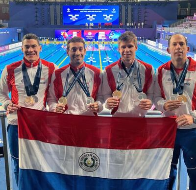 Julio Rey (i), Daniel Carrillo, Charles Hockin y Rolando Cubero se quedaron con el oro en Doha.