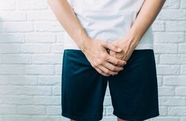 Molestia en los genitales.