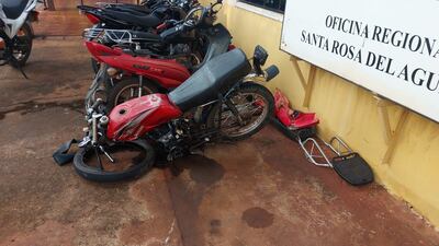 Motocicletas sin luz, conductores sin casco y menores al mando con la constante en el tránsito en San Pedro