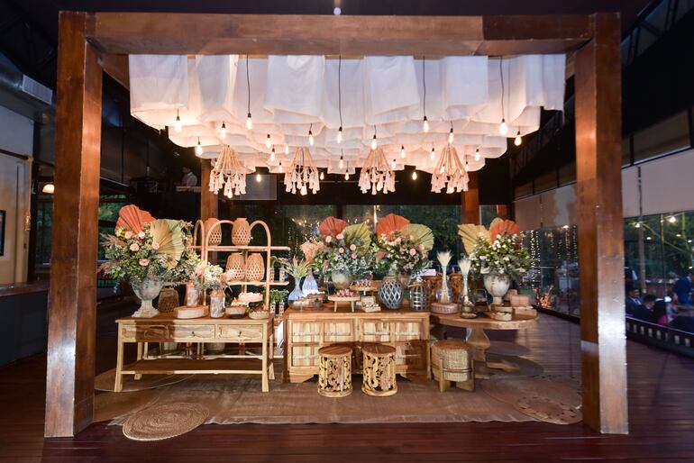 Fue todo ambientado bajo un aire de romanticismo.